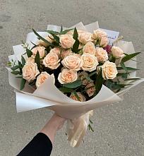 Букет Кремовые розы Латте в Солнечном Красноярского края