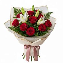 Букет цветов из:  Лилии и Розы в Солнечном Красноярского края