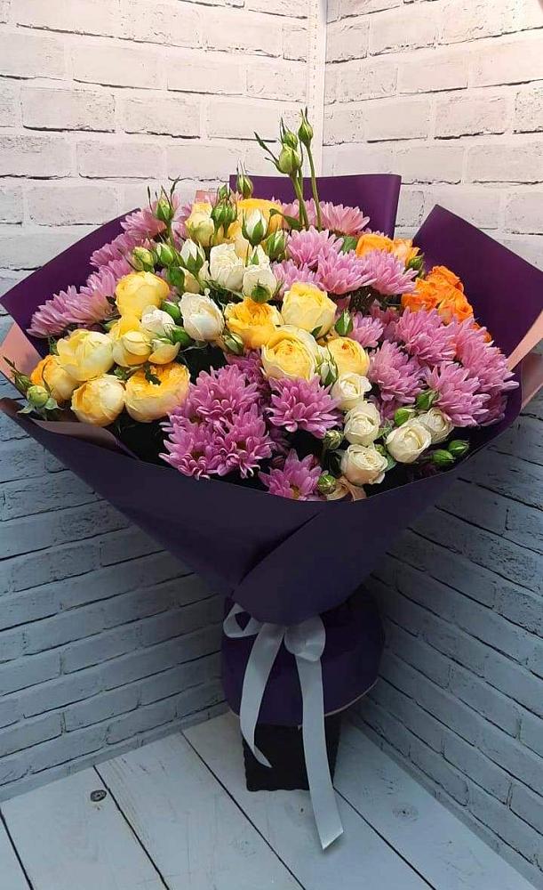 Букет цветов из: Хризантемы и Розы в Солнечном Красноярского края
