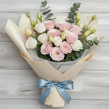 Букет цветов из:  Лизиантусы в Солнечном Красноярского края