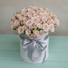 Цветочная композиция из Розы в шляпной коробке в Солнечном Красноярского края