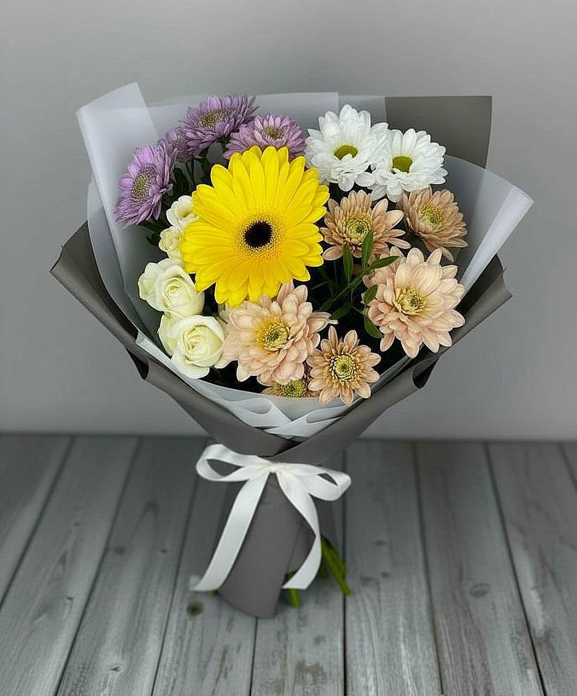 Букет цветов из: Розы, Герберы и Хризантемы в Солнечном Красноярского края