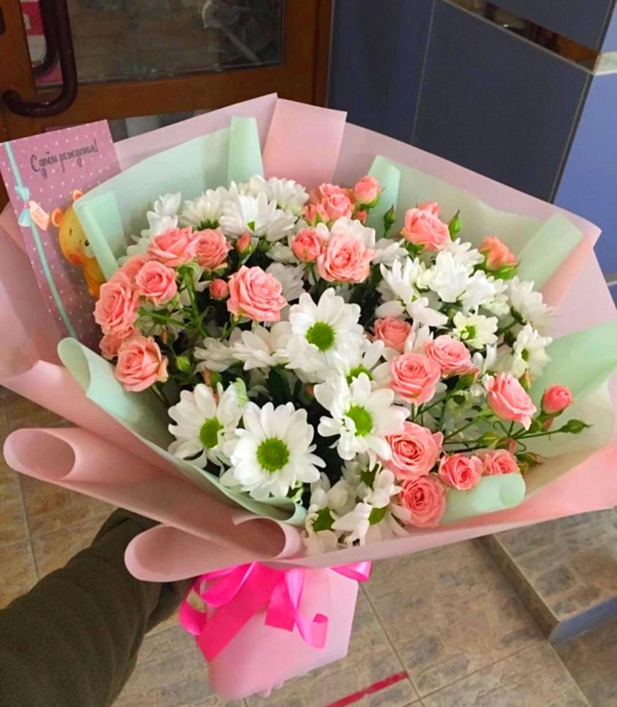 Букет цветов из: Розы и Хризантемы в Солнечном Красноярского края