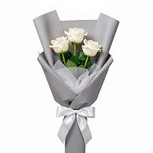 Букет 3 белые розы в Солнечном Красноярского края