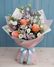 Букет цветов из:  Лизиантусы, Розы, Альстромерии и Гипсофила в Солнечном Красноярского края