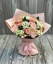 Букет цветов из:  Гвоздики, Розы и Хризантемы в Солнечном Красноярского края
