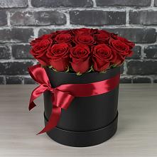 Цветочная композиция из Розы в шляпной коробке в Солнечном Красноярского края