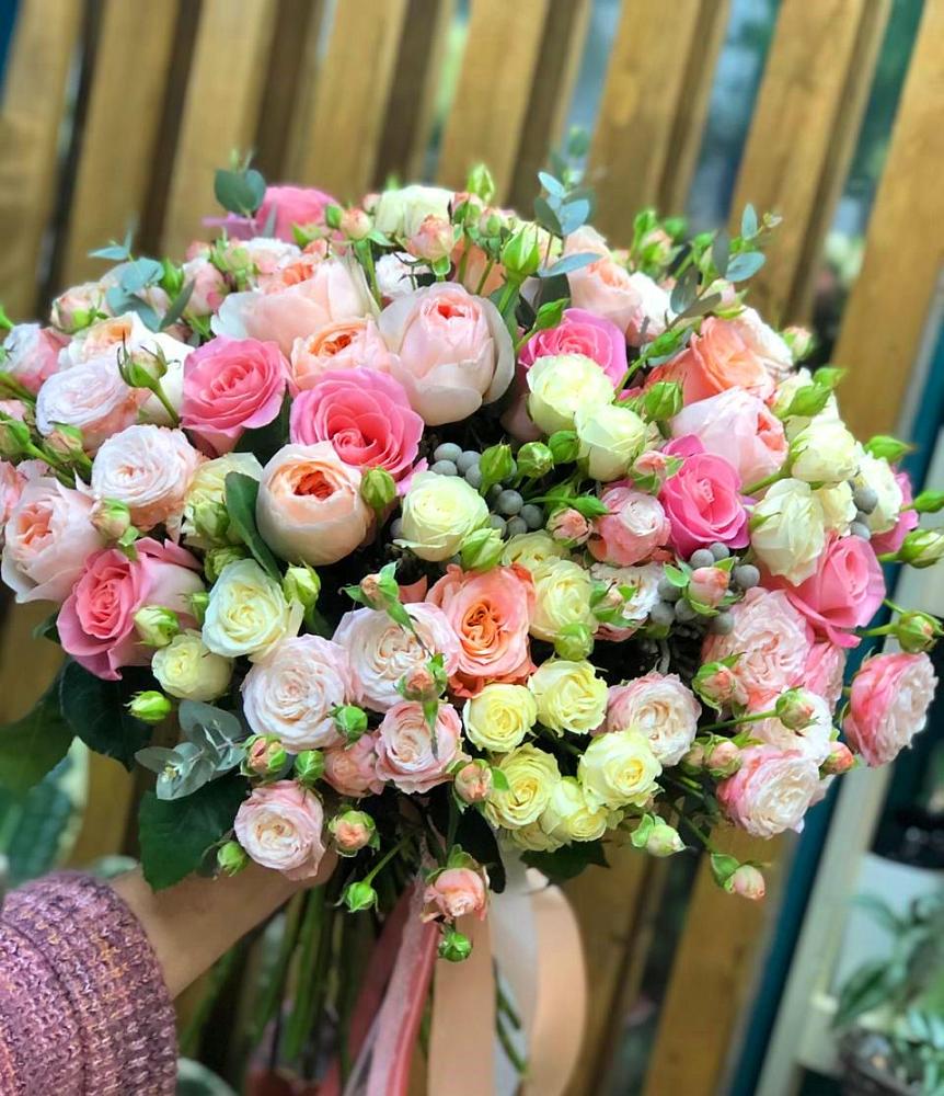 Букет цветов из: Розы в Солнечном Красноярского края