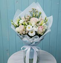 Букет цветов из:  Розы и Лизиантусы в Солнечном Красноярского края