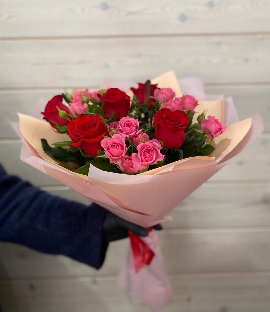 Букет цветов из: Розы в Солнечном Красноярского края