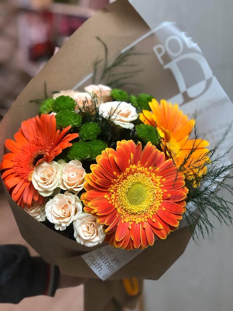 Букет цветов из: Герберы, Хризантемы и Розы в Солнечном Красноярского края