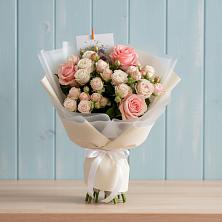 Букет цветов из:  Розы в Солнечном Красноярского края