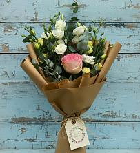 Букет цветов из:  Розы и Лизиантусы в Солнечном Красноярского края