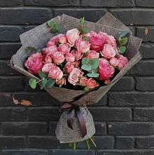 Букет цветов из:  Розы в Солнечном Красноярского края
